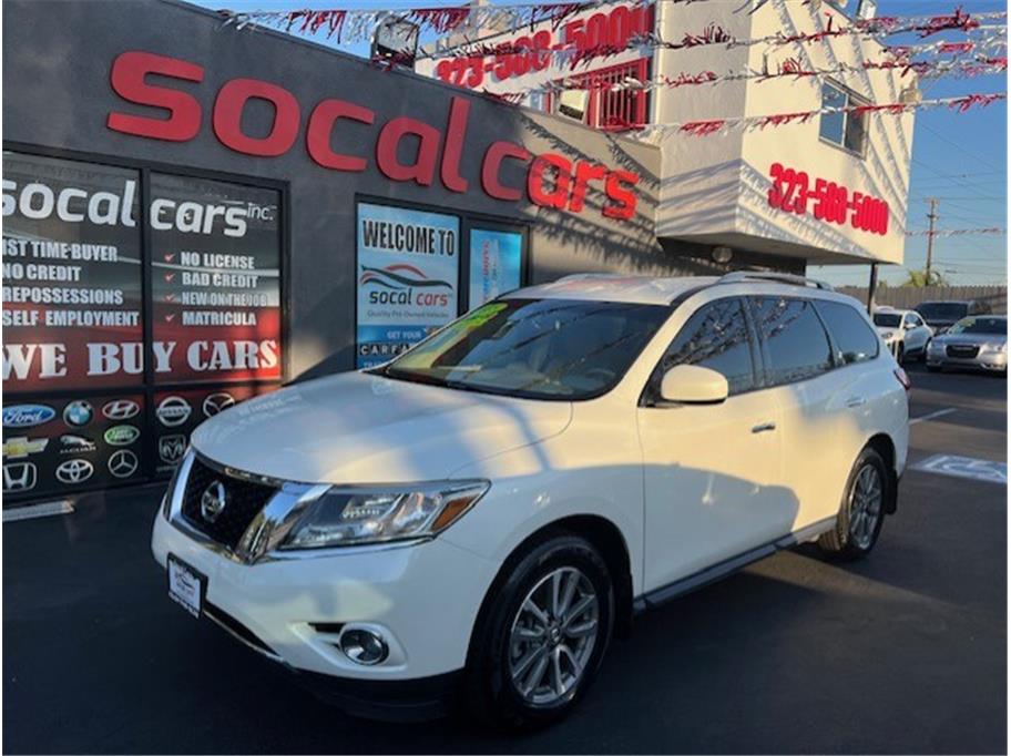 2015 Nissan Pathfinder from SoCalCars Inc